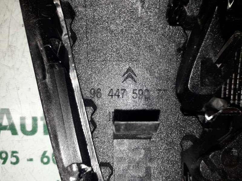 Recambio de rejilla delantera para peugeot partner (s2) combi plus referencia OEM IAM 9644759077  