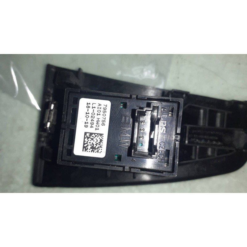 Recambio de mando elevalunas trasero derecho para bmw serie 1 lim. (f40) 118i referencia OEM IAM 7950756 10628510 318087202