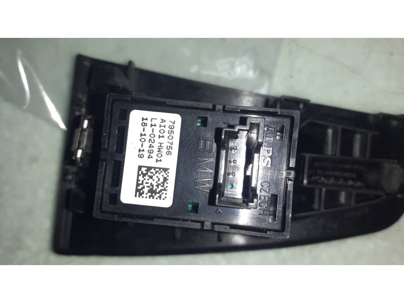 Recambio de mando elevalunas trasero derecho para bmw serie 1 lim. (f40) 118i referencia OEM IAM 7950756 10628510 318087202