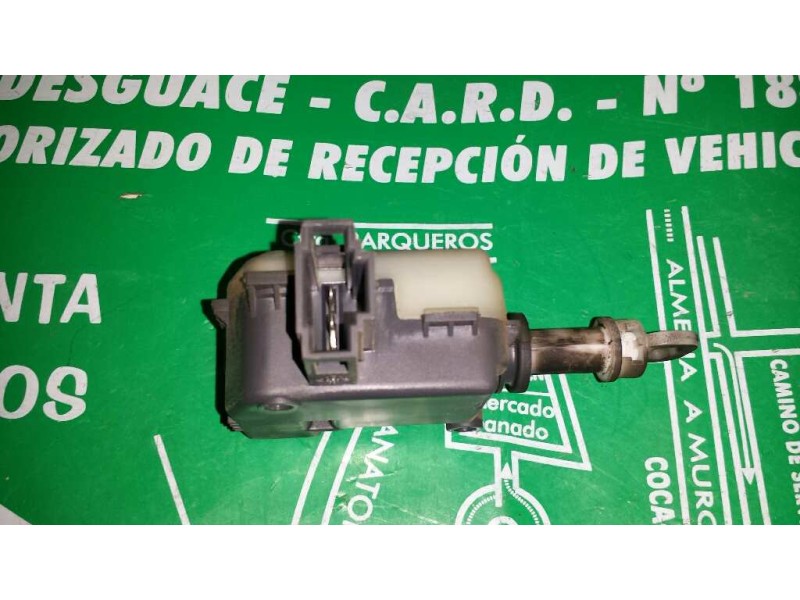Recambio de motor cierre centralizado porton para seat ibiza (6l1) sport referencia OEM IAM 1M5862159C 1M0959781A 2 PINES