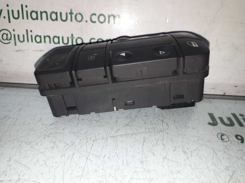 Recambio de mando elevalunas delantero izquierdo para opel vectra c berlina essentia referencia OEM IAM 687833988 13224056 