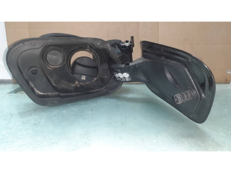 Recambio de tapa exterior combustible para bmw serie 1 lim. (f40) 118i referencia OEM IAM 9452488 14290410 748290204