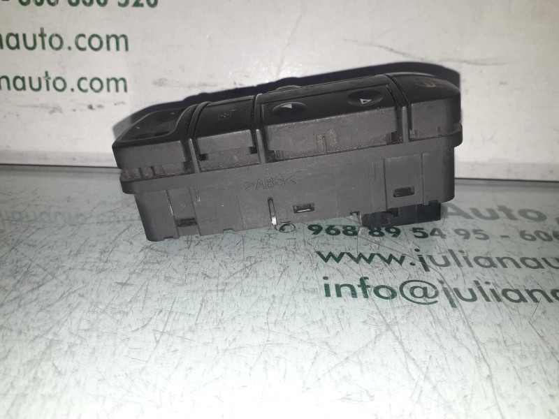 Recambio de mando elevalunas delantero izquierdo para opel vectra c berlina club referencia OEM IAM 687833988 09185952  Recambio de mando elevalunas delantero izquierdo para opel vectra c berlina club referencia OEM IAM 687833988 09185952
