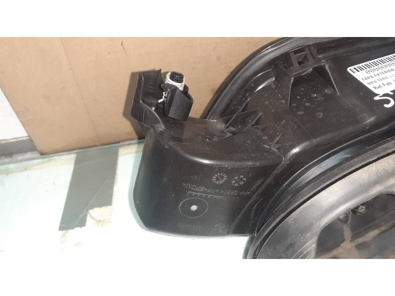 Recambio de tapa exterior combustible para bmw serie 1 lim. (f40) 118i referencia OEM IAM 9452488 14290410 748290204