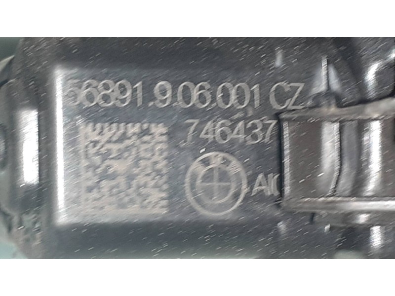 Recambio de tapa exterior combustible para bmw serie 1 lim. (f40) 118i referencia OEM IAM 9452488 14290410 748290204