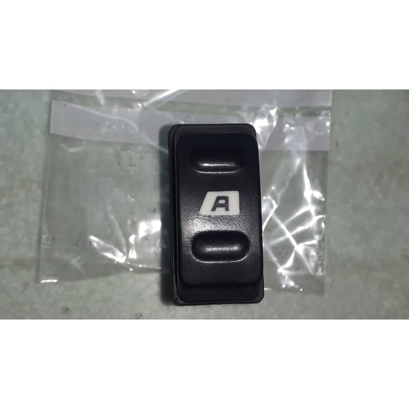 Recambio de mando elevalunas delantero izquierdo para citroen xsara picasso 1.6 hdi 110 sx top referencia OEM IAM 22681 CONECTOR