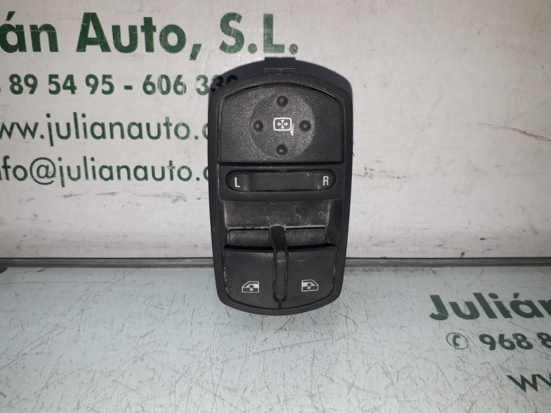 Recambio de mando elevalunas delantero izquierdo para opel corsa d expression referencia OEM IAM 13258521AA 315625731 