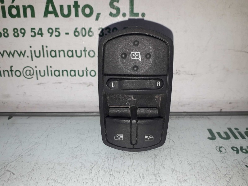 Recambio de mando elevalunas delantero izquierdo para opel corsa d cosmo referencia OEM IAM 13258521AA  
