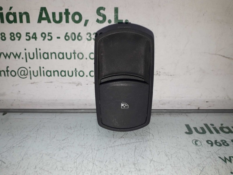 Recambio de mando elevalunas delantero derecho para opel corsa d cosmo referencia OEM IAM 13189333RW 315625731 