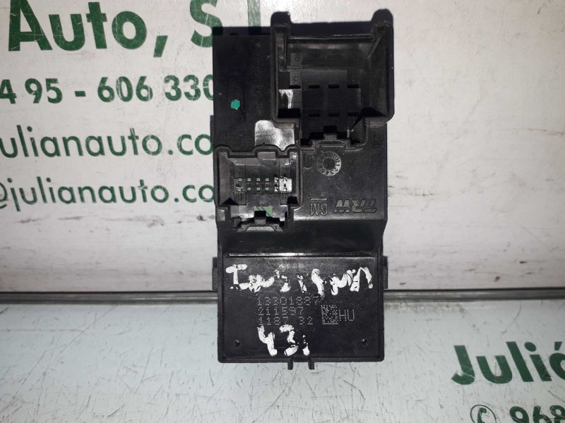 Recambio de mando elevalunas delantero derecho para opel insignia berlina cosmo referencia OEM IAM 13301887 211597 