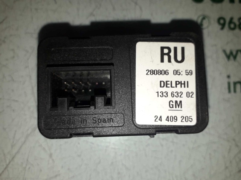 Recambio de mando elevalunas delantero izquierdo para opel meriva blue line referencia OEM IAM 13363202 24409205 
