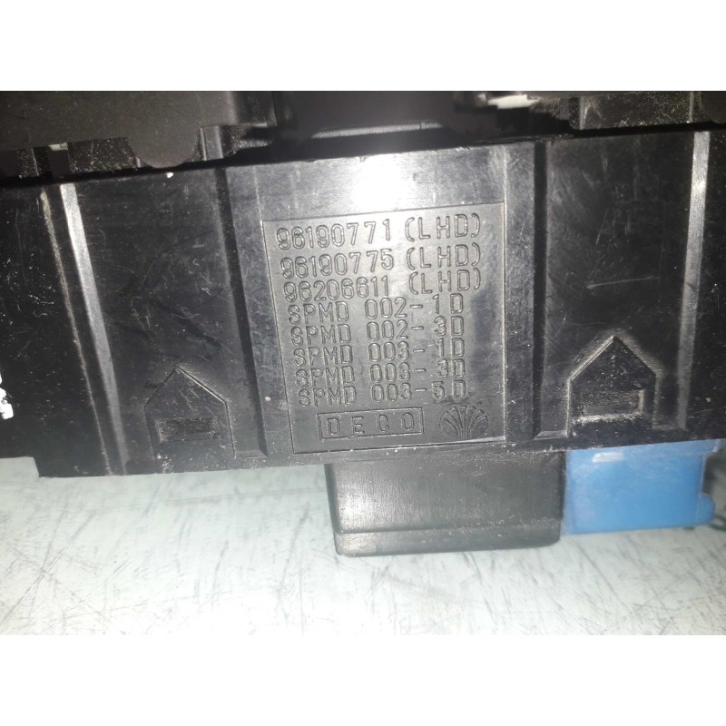 Recambio de mando elevalunas delantero izquierdo para daewoo nubira berlina sx (1999) referencia OEM IAM 96190771 96190775 96206