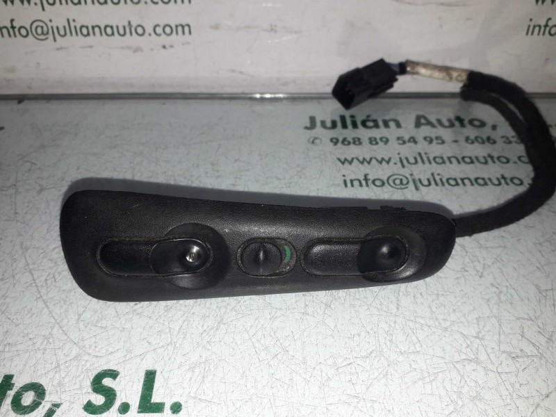 Recambio de mando elevalunas delantero izquierdo para opel omega b básico berlina referencia OEM IAM 4670702  