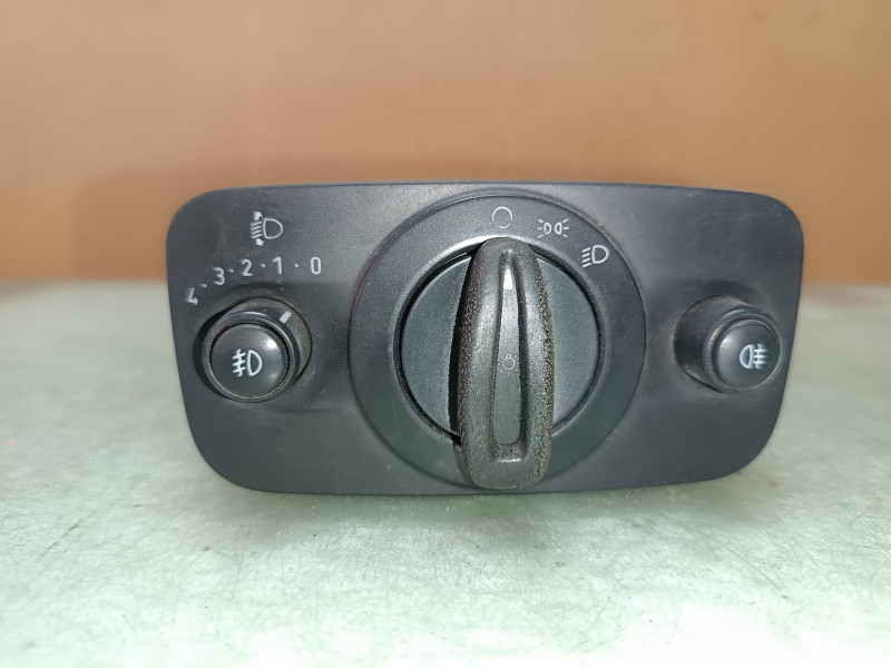 Recambio de mando luces para ford fiesta (cb1) trend referencia OEM IAM 8A6T13A024BB 10004132 G0GMA