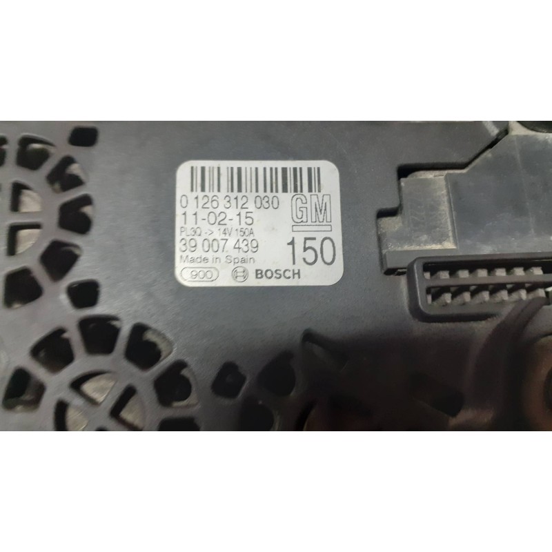 Recambio de alternador para opel corsa e edition ecoflex referencia OEM IAM 39007439 BOSCH 150A