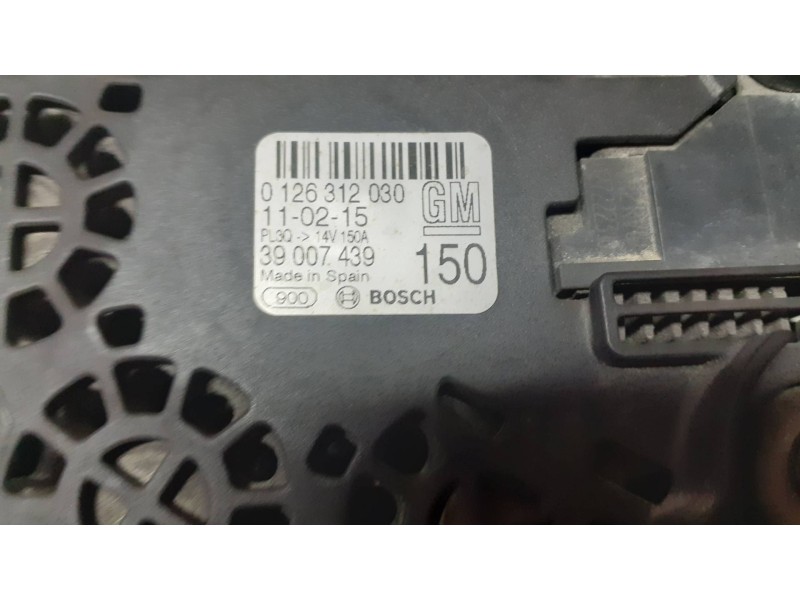 Recambio de alternador para opel corsa e edition ecoflex referencia OEM IAM 39007439 BOSCH 150A