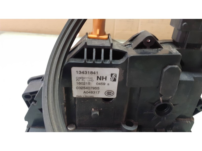 Recambio de cerradura puerta delantera izquierda para opel corsa e edition ecoflex referencia OEM IAM 13431841 1602150459 032540