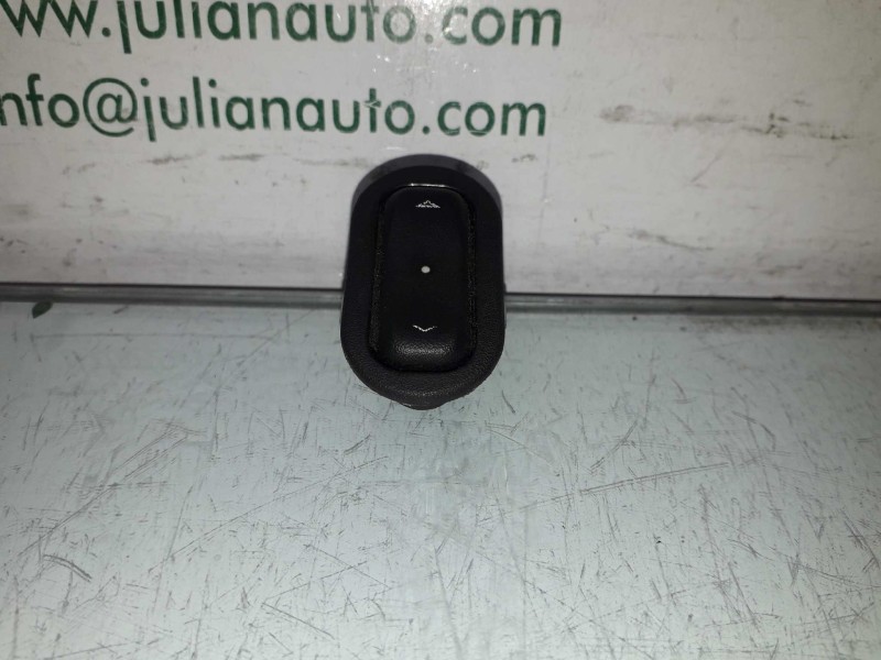 Recambio de mando elevalunas delantero derecho para opel meriva cosmo referencia OEM IAM 13363102 24409207 