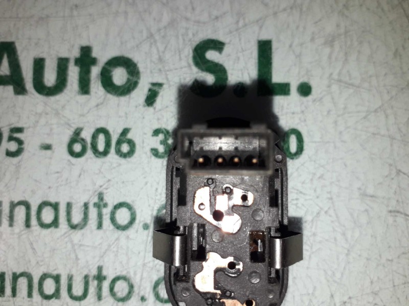 Recambio de mando elevalunas delantero derecho para opel meriva cosmo referencia OEM IAM 13363102 24409207 