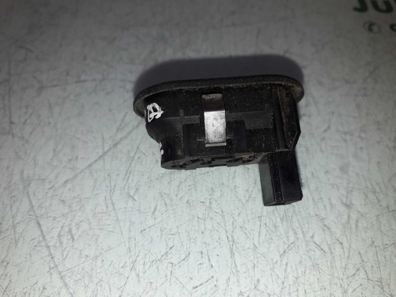Recambio de mando elevalunas delantero derecho para opel astra g berlina comfort referencia OEM IAM 13353100 90561388 