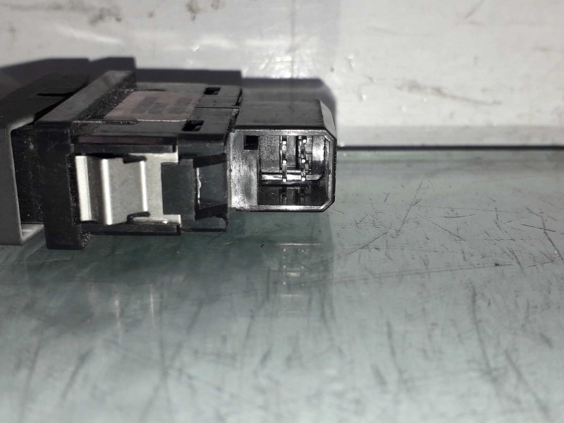 Recambio de mando elevalunas trasero izquierdo para opel vectra c berlina comfort referencia OEM IAM 09185959 05206T 