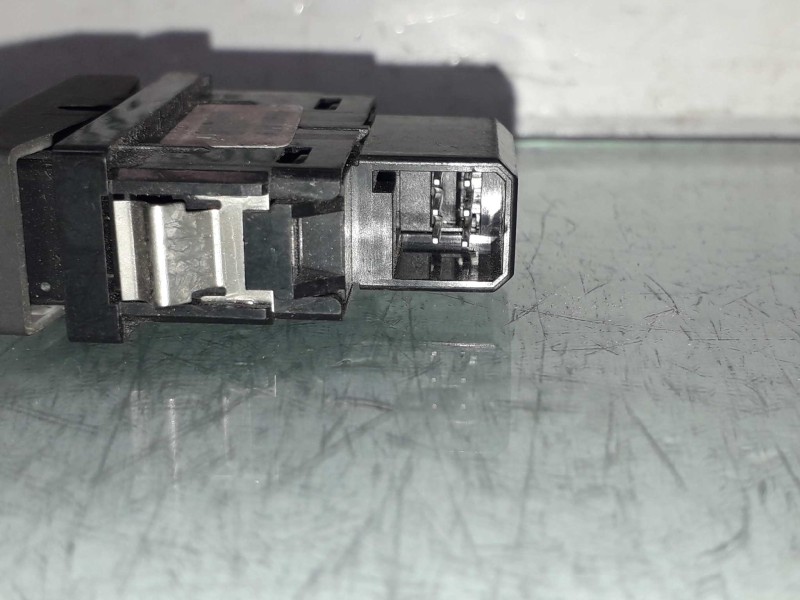 Recambio de mando elevalunas trasero derecho para opel vectra c berlina comfort referencia OEM IAM 09185959 02107T 