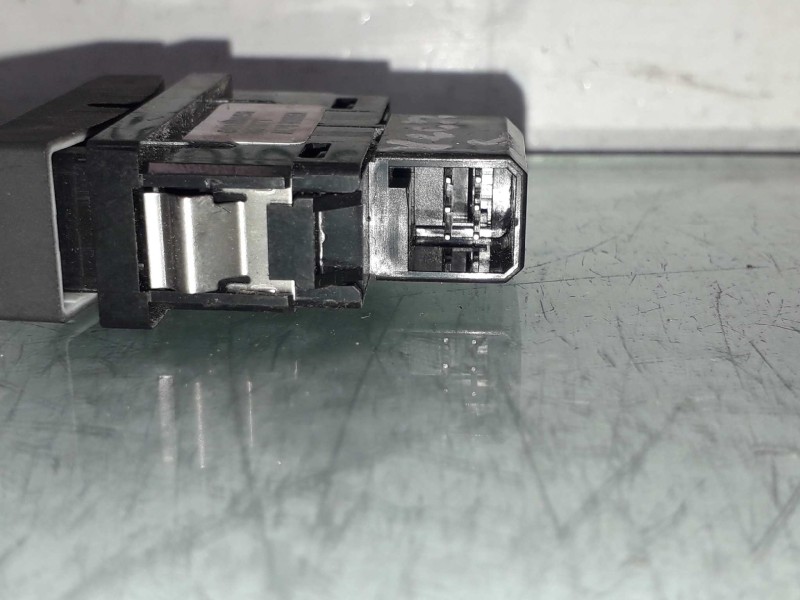 Recambio de mando elevalunas trasero izquierdo para opel vectra c berlina comfort referencia OEM IAM 09185959 05187T 