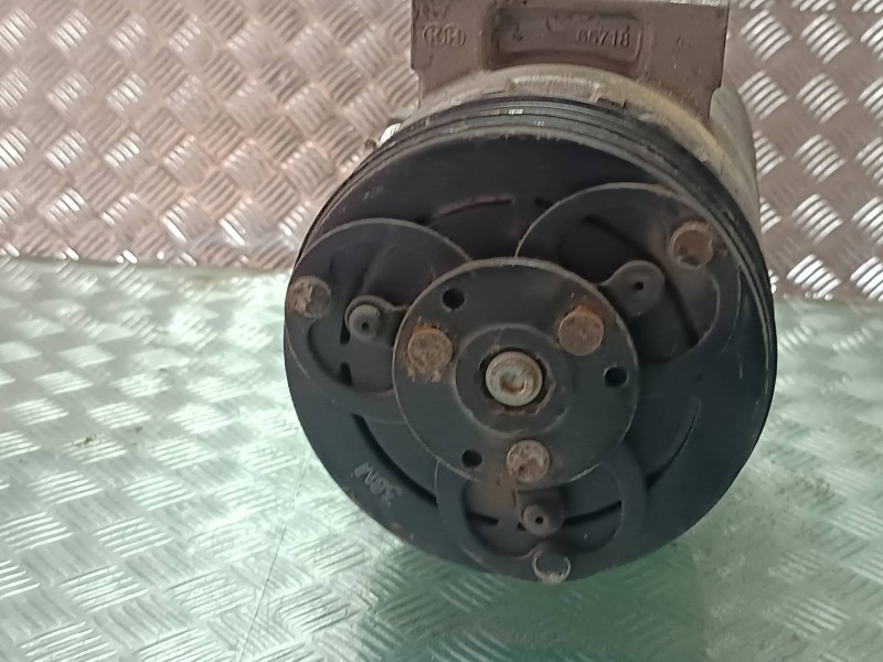 Recambio de compresor aire acondicionado para dacia sandero ambiance referencia OEM IAM 926006775RA VCS141C VALEO