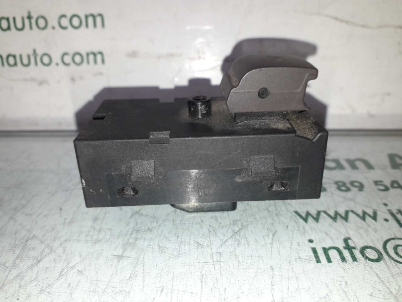 Recambio de mando elevalunas trasero derecho para opel insignia berlina cosmo referencia OEM IAM 13301889 211600 