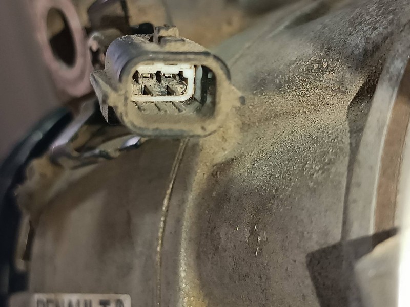 Recambio de compresor aire acondicionado para dacia sandero ambiance referencia OEM IAM 926006775RA VCS141C VALEO