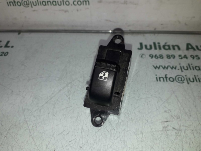 Recambio de mando elevalunas delantero derecho para daewoo nubira berlina cd referencia OEM IAM 96190777   Recambio de mando elevalunas delantero derecho para daewoo nubira berlina cd referencia OEM IAM 96190777