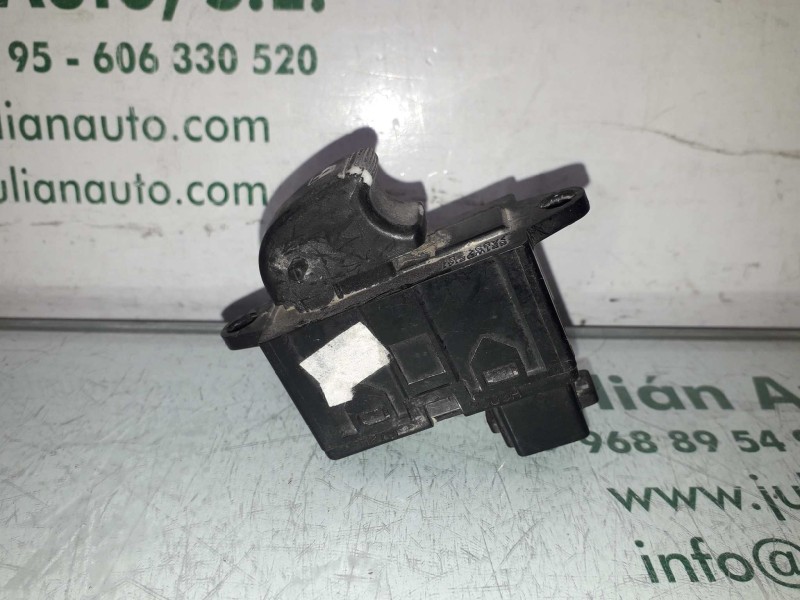 Recambio de mando elevalunas trasero derecho para daewoo nubira berlina classic se referencia OEM IAM 96190777   Recambio de mando elevalunas trasero derecho para daewoo nubira berlina classic se referencia OEM IAM 96190777
