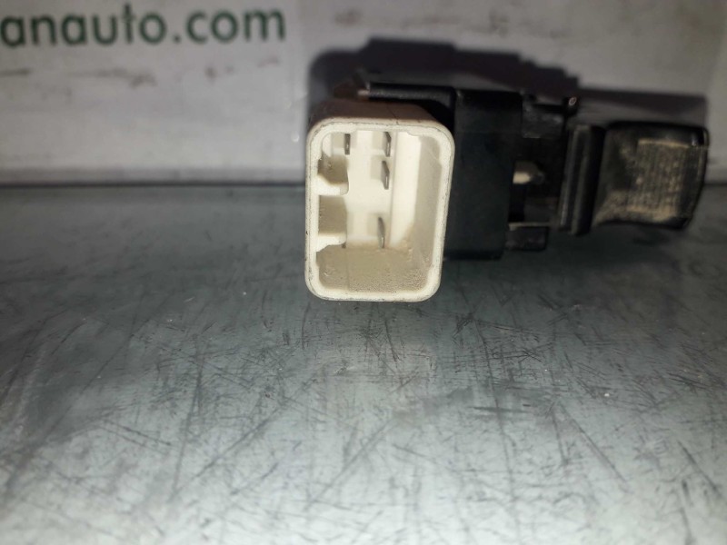 Recambio de mando elevalunas trasero derecho para daewoo kalos 1.2 se referencia OEM IAM 3H25A  