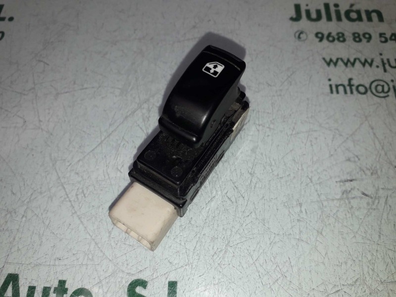 Recambio de mando elevalunas delantero derecho para chevrolet aveo lt referencia OEM IAM 202005661  