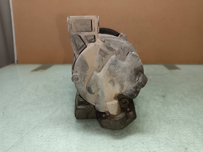 Recambio de compresor aire acondicionado para nissan almera tino (v10m) ambience referencia OEM IAM 92600BN301 EA051 CALSONIC