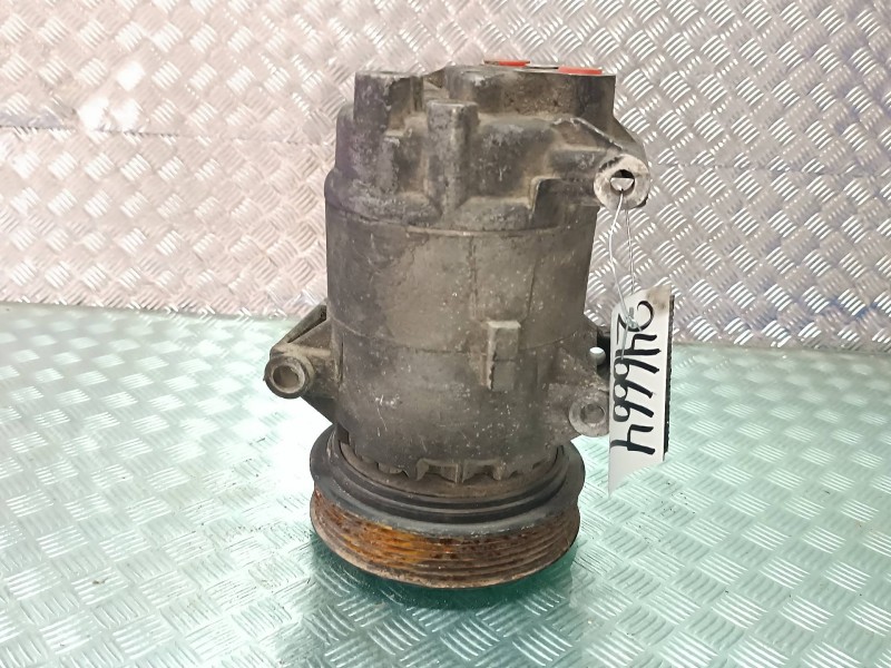 Recambio de compresor aire acondicionado para renault megane ii berlina 5p confort authentique referencia OEM IAM 8200470242  DE