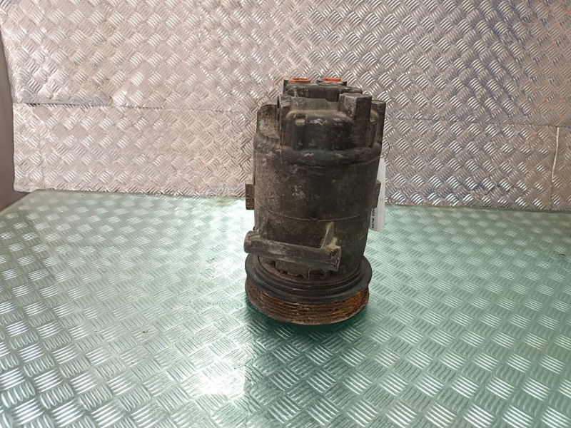 Recambio de compresor aire acondicionado para renault megane ii berlina 5p confort authentique referencia OEM IAM 8200470242  DE