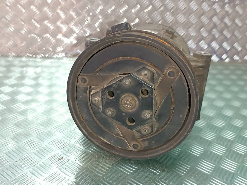 Recambio de compresor aire acondicionado para renault megane ii berlina 5p confort authentique referencia OEM IAM 8200470242  DE