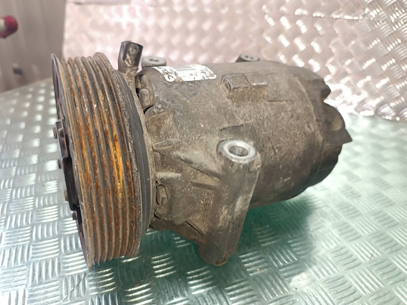 Recambio de compresor aire acondicionado para renault megane ii berlina 5p confort authentique referencia OEM IAM 8200470242  DE