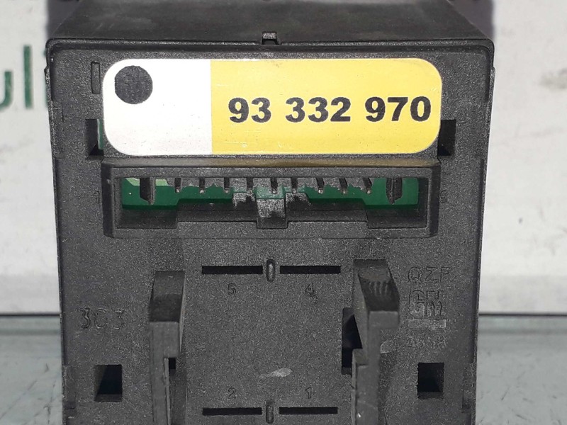 Recambio de warning para opel meriva cosmo referencia OEM IAM 93332970  