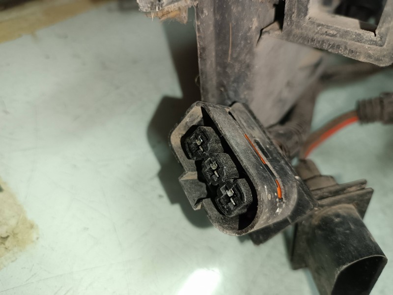 Recambio de electroventilador para skoda octavia berlina (1u2) 1.8 20v turbo referencia OEM IAM 1J0121207C 1J0121205 1355D2352