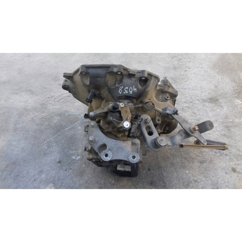 Recambio de caja cambios para opel corsa d selective referencia OEM IAM F17 A14287714AT9W419 5 VELOCIDADES