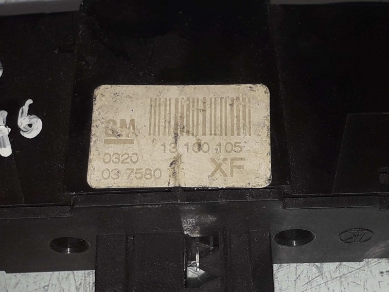 Recambio de warning para opel astra h berlina cosmo referencia OEM IAM 03758075 13100105 