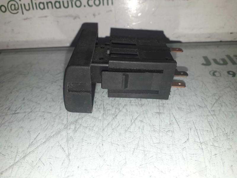 Recambio de warning para opel vectra b berlina básico (1999) referencia OEM IAM 09134513 09138047  Recambio de warning para opel vectra b berlina básico (1999) referencia OEM IAM 09134513 09138047