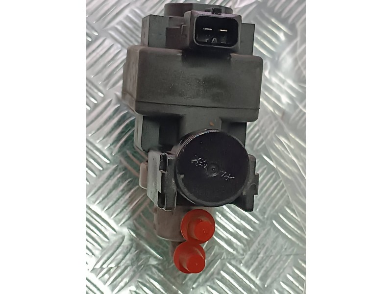 Recambio de valvula aire adicional para kia carens (un) concept referencia OEM IAM 36611200  CONECTOR 2 PINES