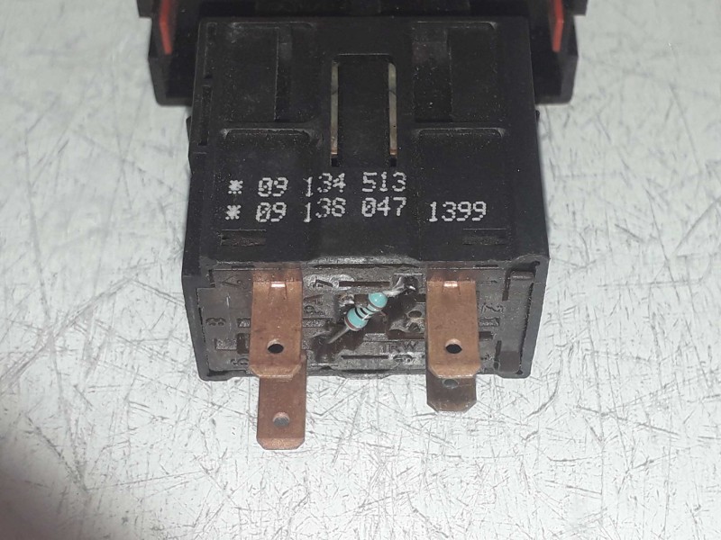 Recambio de warning para opel vectra b berlina básico (1999) referencia OEM IAM 09134513 09138047  Recambio de warning para opel vectra b berlina básico (1999) referencia OEM IAM 09134513 09138047