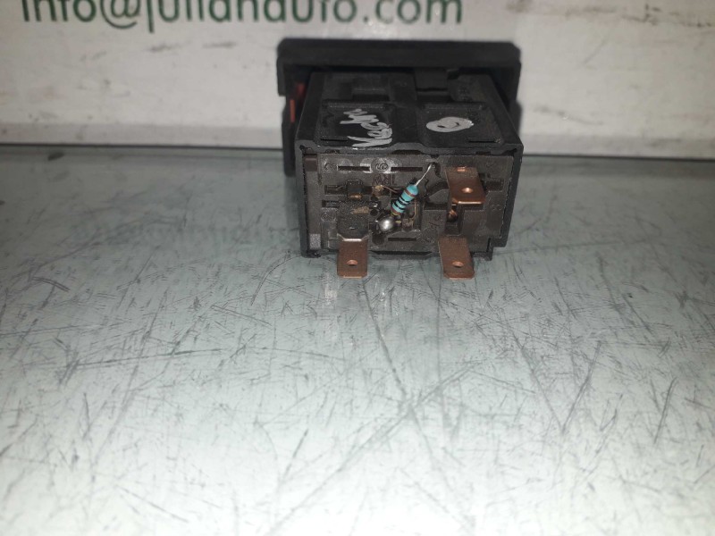 Recambio de warning para opel vectra b berlina básico (1999) referencia OEM IAM 09134513 09138047 