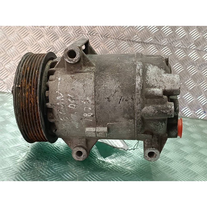 Recambio de compresor aire acondicionado para renault megane ii berlina 5p dynamique referencia OEM IAM 8200457418 R134A DELPHI