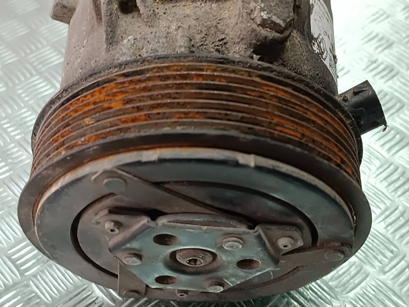 Recambio de compresor aire acondicionado para renault megane ii berlina 5p dynamique referencia OEM IAM 8200457418 R134A DELPHI