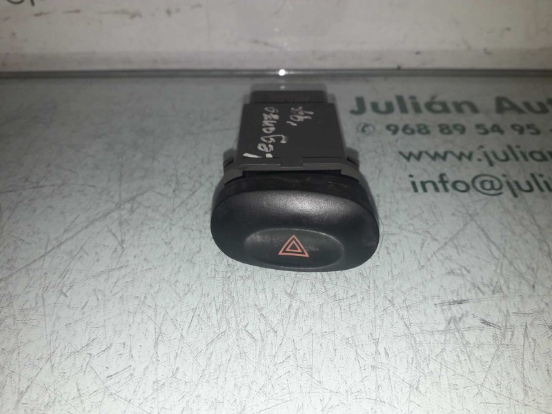 Recambio de warning para daewoo leganza 2.0 cdx referencia OEM IAM 864W0140  